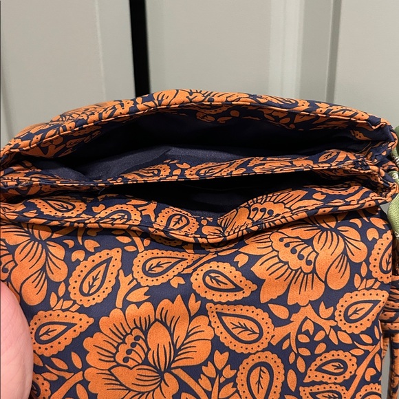 ✨BNWT - Vera Bradley Baird Hipster Crossbody in Lotus Montage Roasted Pecan✨ - Picture 10 of 11